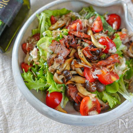 動画あり きのことベーコンのガーリックサラダ By パパイズム レシピサイト Nadia ナディア プロの料理家のおいしいレシピ