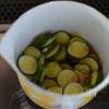 [ご飯がすすむ！我が家のキュ～ちゃん漬け]きゅうりの消費に♪の工程1