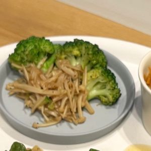 miriの作ってみた!投稿(ブロッコリーときのこの生姜オイスター炒め)