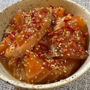 楽ラク手抜キッチン🐶🐾の作ってみた!投稿(【サーモンの1番ヤバい食べ方】にんにく醤油漬け)