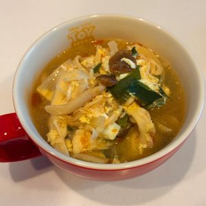 みわの作ってみた!投稿(ゆる腸活♩たっぷりきのこの酸辣湯風スープ)