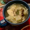 ぐ〜たら子の作ってみた!投稿(餃子とたっぷりキャベツのうま塩スープ)