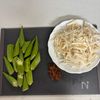 簡単ワンパン【豚こまとオクラとえのきの梅ぽん炒め】さっぱり♪の工程2