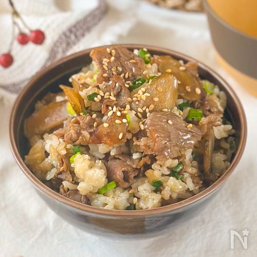 シンプルなのに止まらない✨【牛ごぼうご飯】