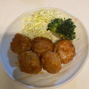 りりぃの作ってみた!投稿(焼かずにふっくら☆煮込みミートボール。)