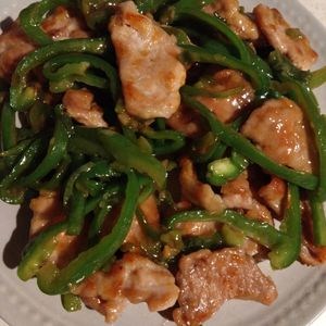 かすみの作ってみた!投稿(青椒肉絲（チンジャオロース）基本のレシピ)