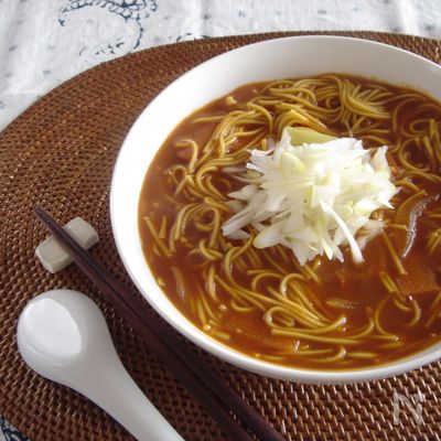 カレー粉とスパイスで作る♪スパイシー温麺。