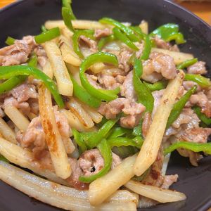 おこめの作ってみた!投稿(豚こまとじゃがいもとピーマンの青椒肉絲)