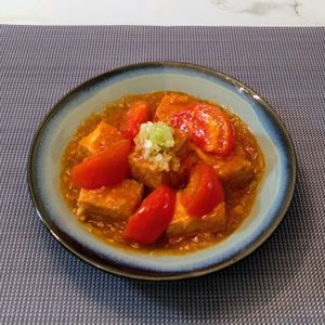 𝔂𝓾𝓶𝓲🍓の作ってみた!投稿(10分！トマトと厚揚げのチリソース)