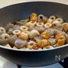 食卓にちょこっと♪【ちくわとこんにゃくの甘辛炒め煮】の工程3