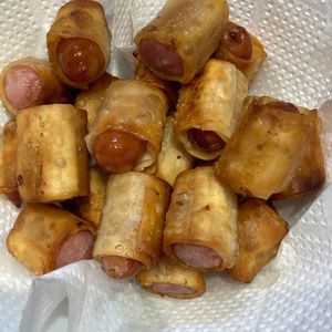 くだもの大好き🧡の作ってみた!投稿(【バリバリソーセージ】ワンタンの皮とウィンナーで罪の味♡)