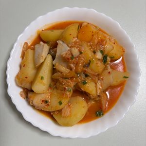 ツノたんの作ってみた!投稿(たらとじゃがいものキムチ煮)
