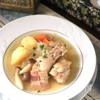 体調すぐれない時に「鶏手羽元のシンプルスープ」