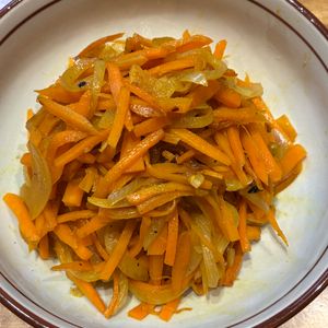 くだもの大好きの作ってみた!投稿(【野菜のカレーソテー】人参1本ペロリ！野菜嫌いも黙る旨さ♪)