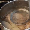 さっぱり！【鶏手羽元と大根の煮物】の工程2