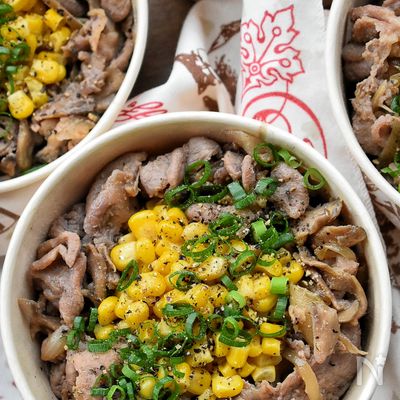 【豚こまdeペッパーランチ風】激うま!朝10分で作るお弁当◎