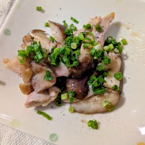 かめちゃきの作ってみた!投稿(調味料2つ！鶏肉としいたけの旨塩焼き)
