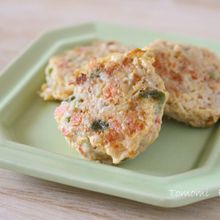 鶏肉と野菜のハンバーグ