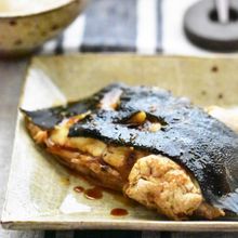 子供も喜ぶ甘辛♪ご飯が進む子もち黒カレイの煮付け