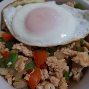 ぱくりんの作ってみた!投稿(家にある調味料で本格的！【お手軽ガパオライス】)