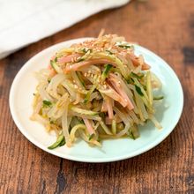 レンジで簡単！あと一品に【もやしの中華サラダ】