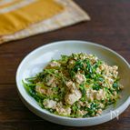 豆腐と豆苗のごま味噌マヨ和え