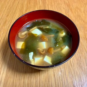 Nao★彡の作ってみた!投稿(【豆腐となめことわかめのお味噌汁】たっぷり具材で満足感◎)