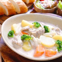 寒い日に食べたい♡ルウ要らずの『濃厚クリームシチュー』