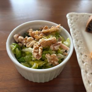 こむぎの作ってみた!投稿(ポリ袋で簡単！きゅうりとキャベツとハムのマリネサラダ)