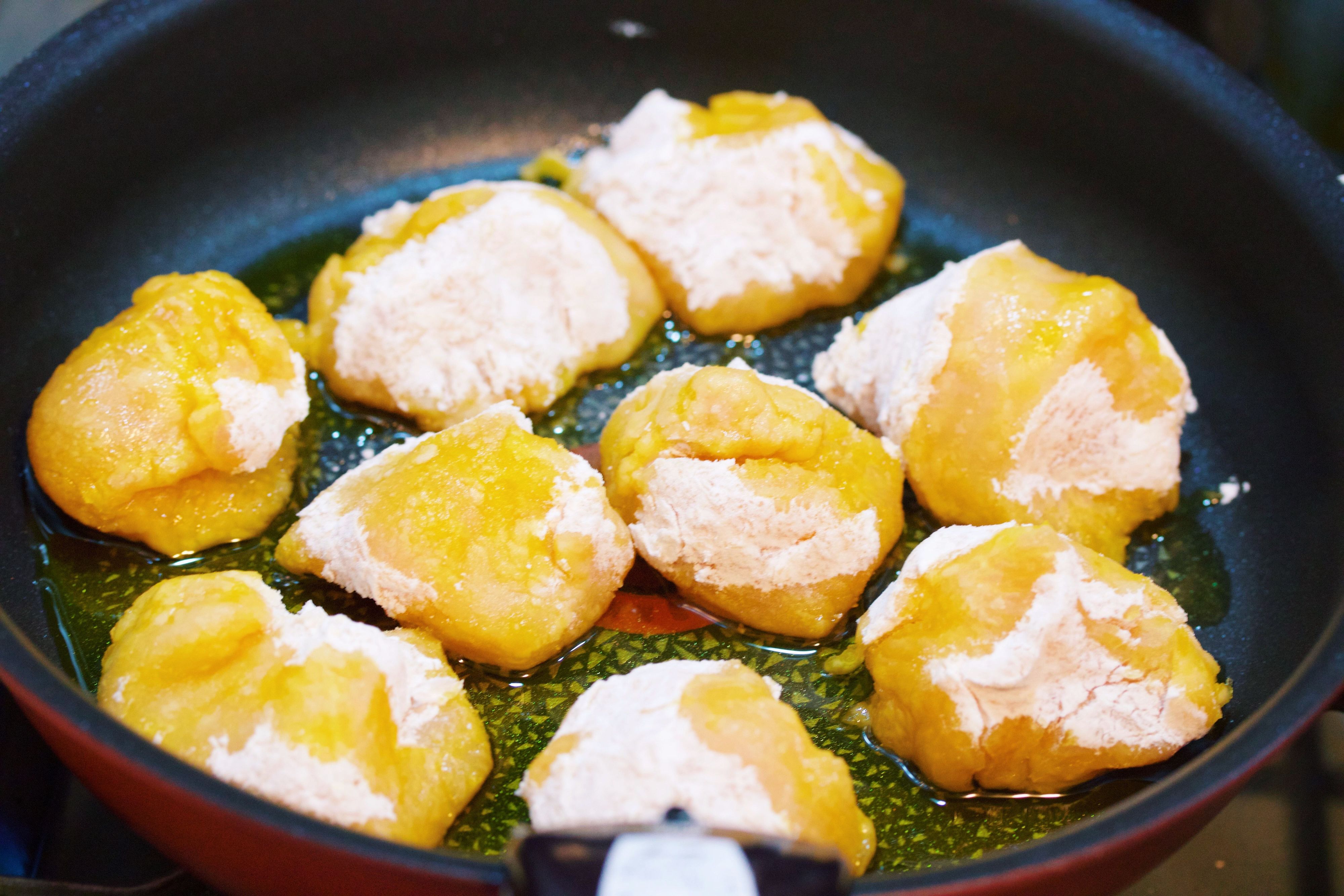 油は大さじ2♪むね肉で作る♪『揚げない鶏唐の甘酢ごまあえ』 | レシピ