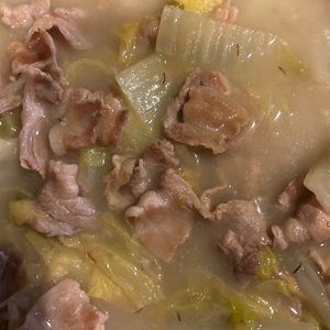 みかんた35の作ってみた!投稿(簡単♩大満足♩豚バラと白菜の胡麻味噌スープ)