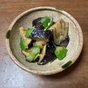 るんの作ってみた!投稿(熱々でも冷やしても【なすとピーマンの味噌炒め】ご飯が進む！)