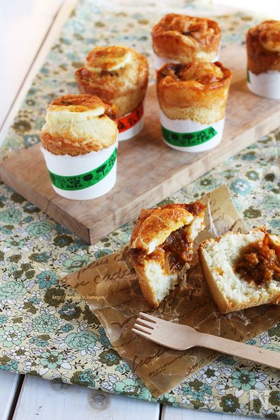 カレーリメイク＊ホットケーキミックスで作る紙コップカレーパン