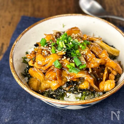 【濃厚鶏皮丼】やみつきガッツリ!