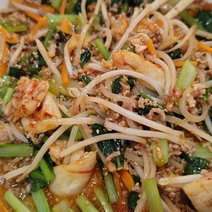 ぽんちゃんの作ってみた!投稿(面倒くさくない!速攻で作れる!『そぼろビビンバ丼』)
