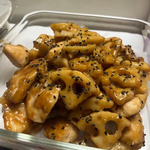 あやの作ってみた!投稿(【鶏むね肉とれんこんの甘酢炒め】お箸がついつい進んじゃう!!)