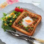 つくりおきそぼろで♪とろーり卵の鶏そぼろトースト