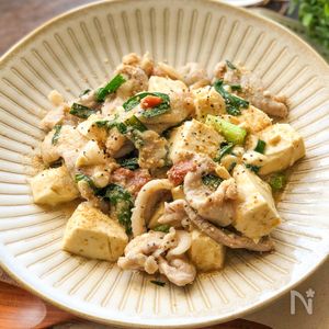 かんたん調味料☆夕飯に！豚肉と絹ごし豆腐とニラの梅みそダレ