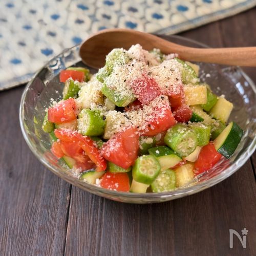 【10分で完成】夏野菜のコロコロバジル和え