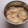 【揚げない！】塩バターさつまいもチップスの工程1