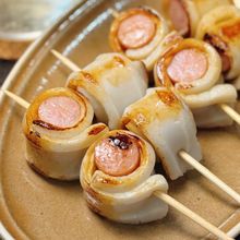 簡単おうち居酒屋おつまみ♪【ウインナーちくわ巻き串焼き】