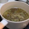 夏でも食べやすい!【もずくとズッキーニのお味噌汁】の工程2