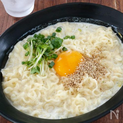 サッポロ一番で！カルボナーラ風混ぜらーめん