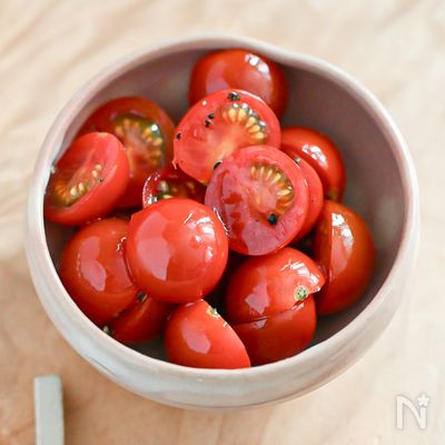 切って和えるだけ！ミニトマトのめんつゆマリネ