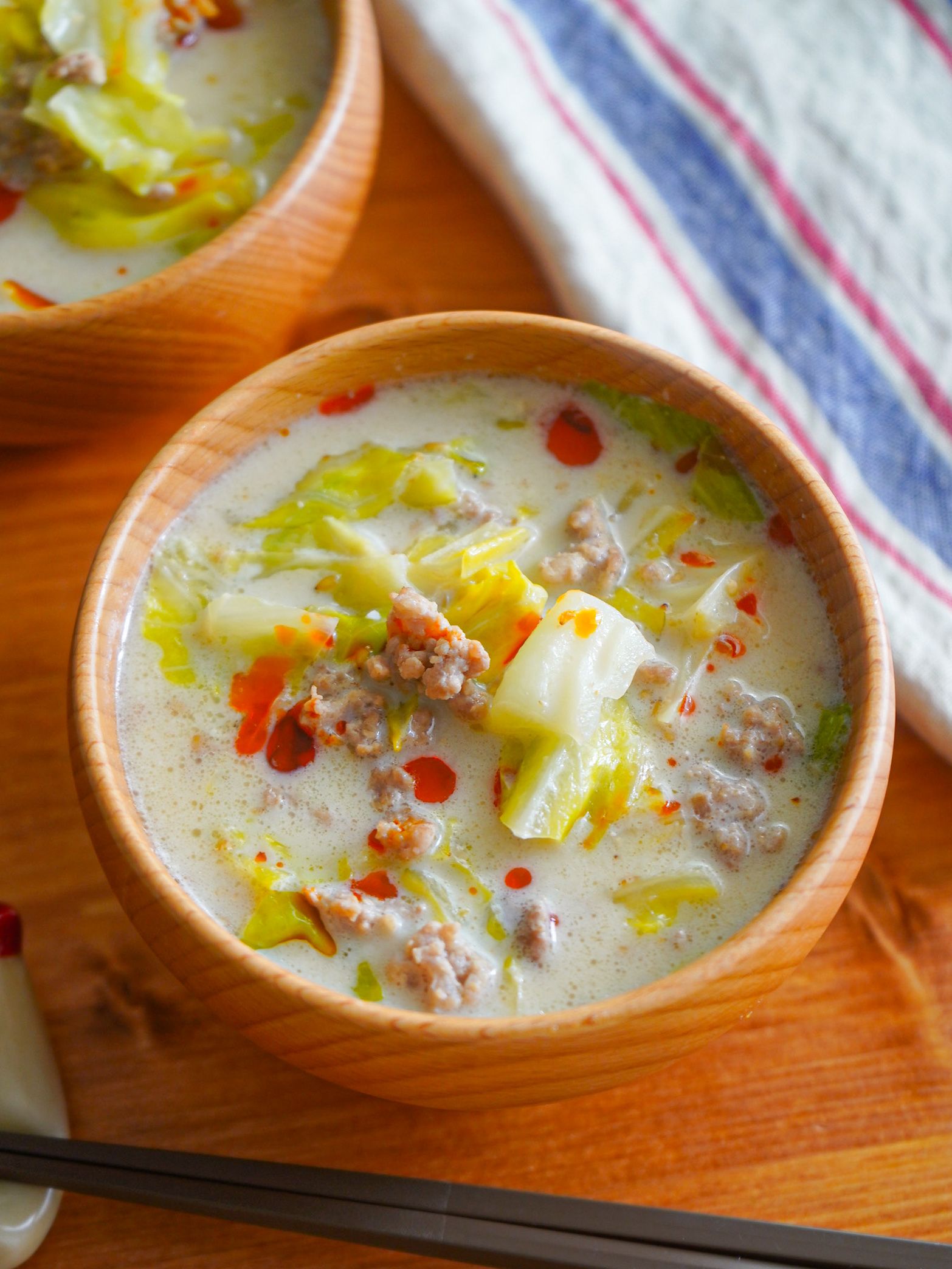 【ひおたん】 ひき肉とキャベツの豆乳スープ【コクうま！スープに迷ったら