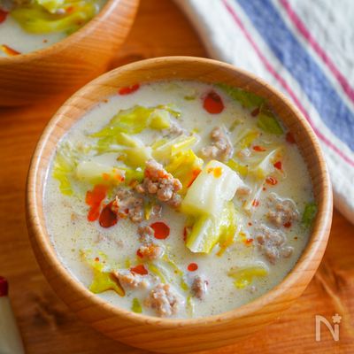 ひき肉とキャベツの豆乳スープ【コクうま!スープに迷ったら♪】