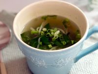 包丁不要♡ほうれん草ともやしの簡単カップみそスープ