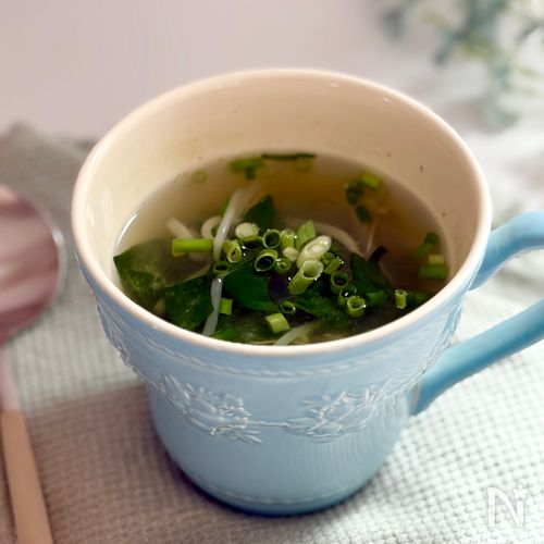 包丁不要♡ほうれん草ともやしの簡単カップみそスープ