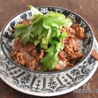 【エスニックそぼろ丼】焼肉のタレ使用で簡単！味が決まる！