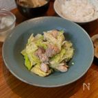 食べる手が止まらない【鶏モモとキャベツのやみつき塩ダレ炒め】